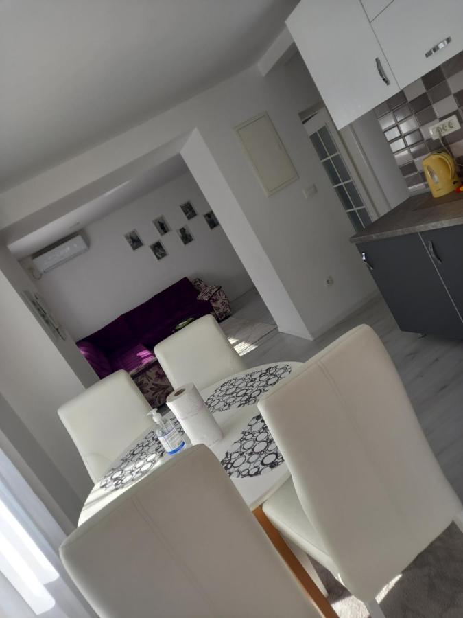 Apartment Centar Of City โมสตาร์ ภายนอก รูปภาพ