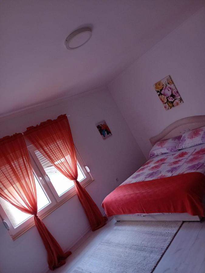 Apartment Centar Of City โมสตาร์ ภายนอก รูปภาพ